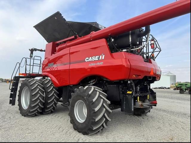 Image of Case IH 8250 equipment image 2