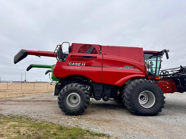 Image of Case IH 8250 equipment image 3