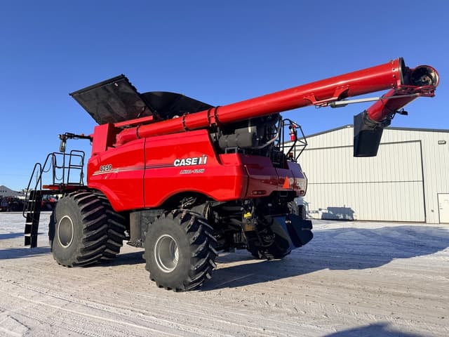 Image of Case IH 8250 equipment image 2