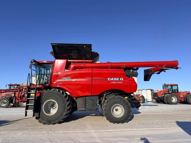 Image of Case IH 8250 equipment image 1
