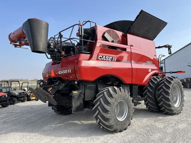 Image of Case IH 8250 equipment image 2