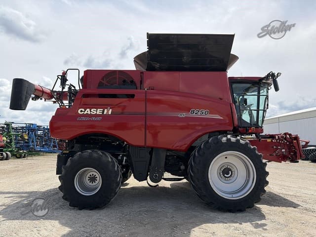 Image of Case IH 8250 equipment image 1