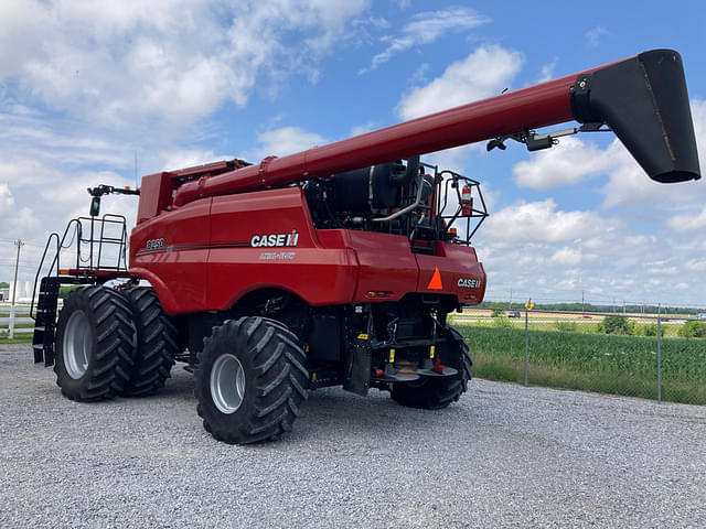 Image of Case IH 8250 equipment image 3