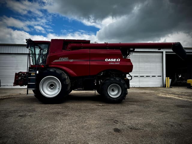 Image of Case IH 8250 equipment image 1