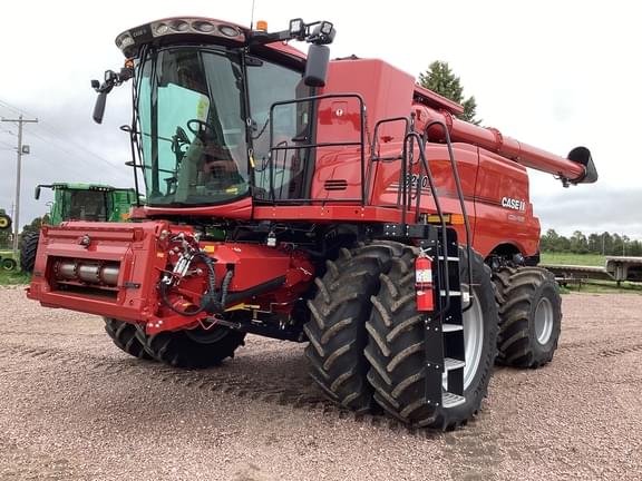Image of Case IH 8250 equipment image 2