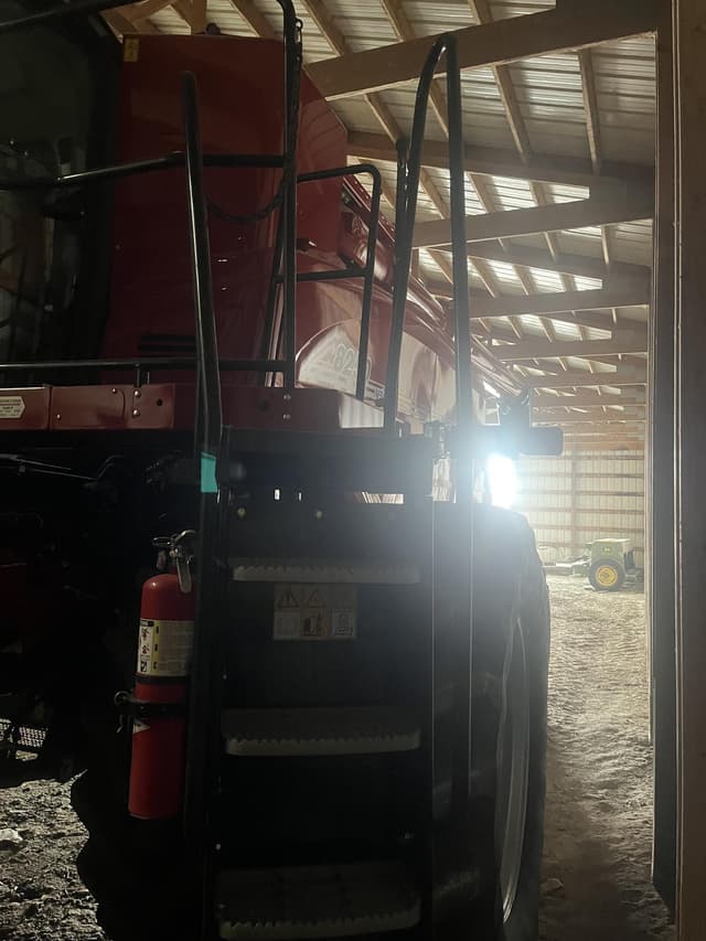 Image of Case IH 8250 equipment image 2