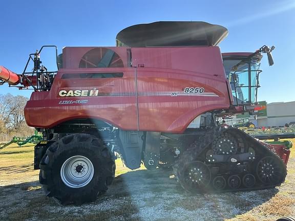 Image of Case IH 8250 equipment image 4