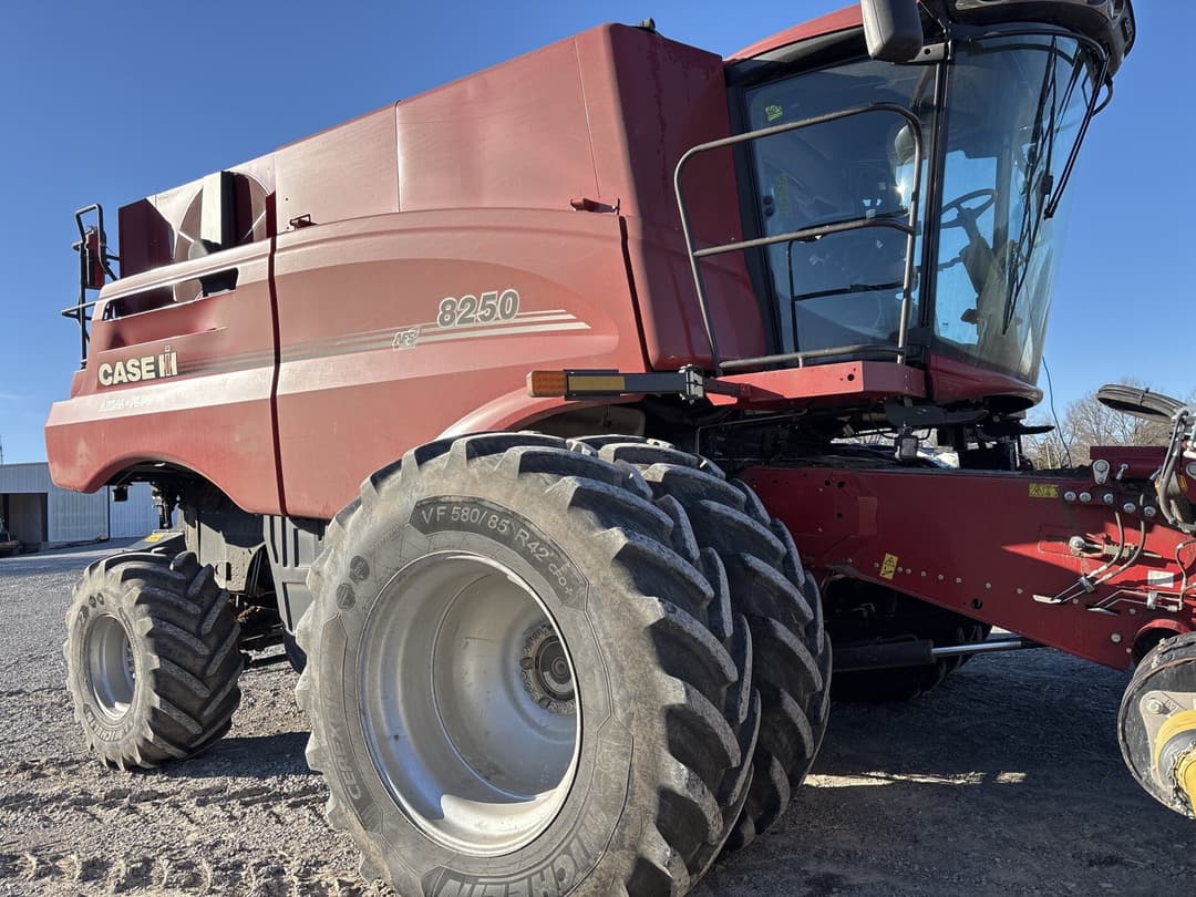 Image of Case IH 8250 Image 0