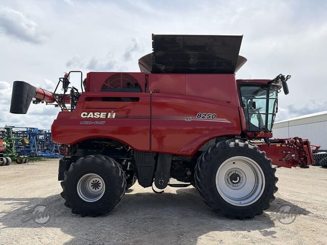 Image of Case IH 8250 equipment image 1