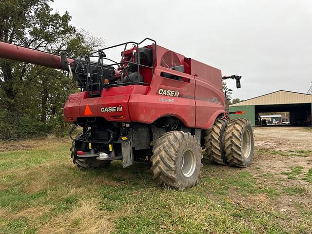 Image of Case IH 8250 equipment image 2