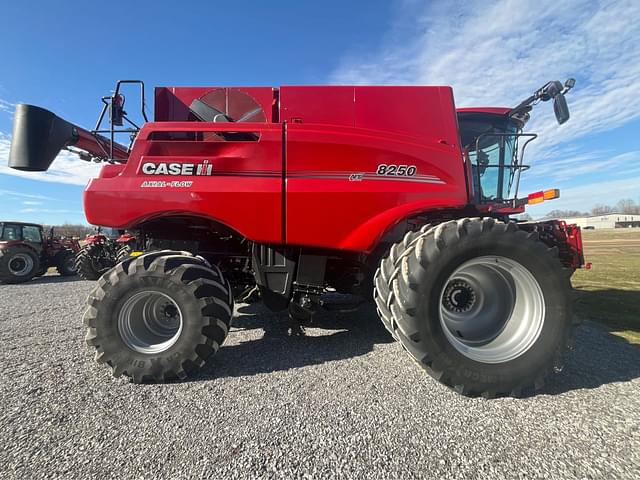 Image of Case IH 8250 equipment image 1