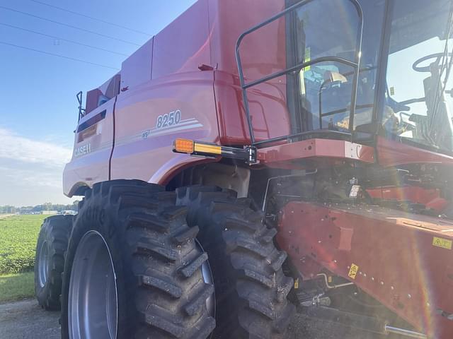 Image of Case IH 8250 equipment image 1