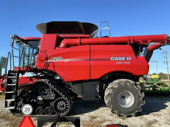 Image of Case IH 8250 equipment image 4