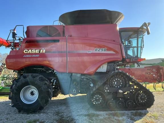 Image of Case IH 8250 equipment image 3