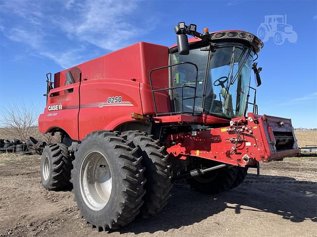 Image of Case IH 8250 equipment image 1