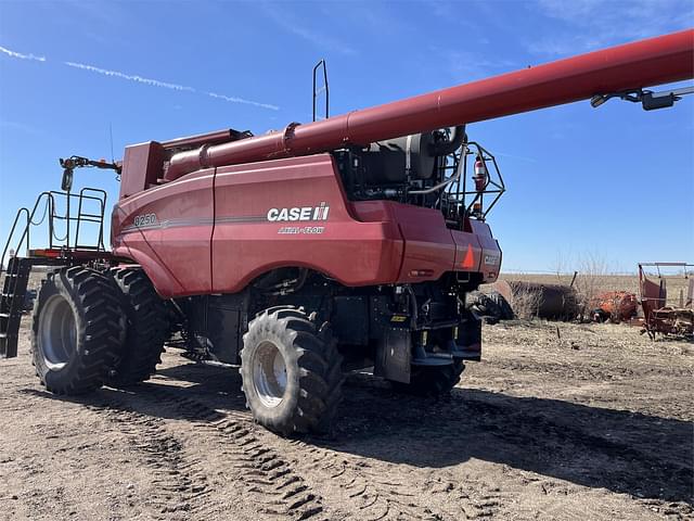 Image of Case IH 8250 equipment image 3