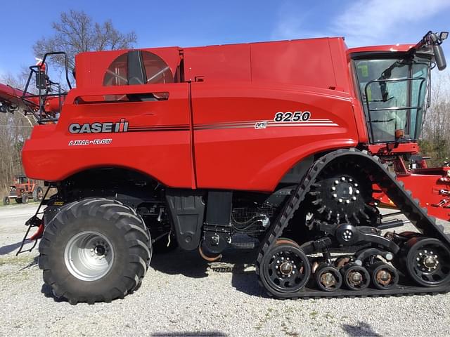 Image of Case IH 8250 equipment image 1