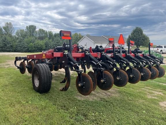 Image of Case IH Ecolo-Tiger 875 equipment image 3