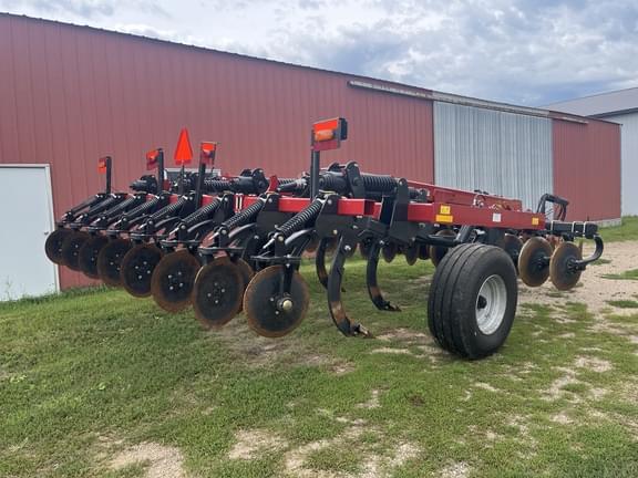 Image of Case IH Ecolo-Tiger 875 equipment image 2