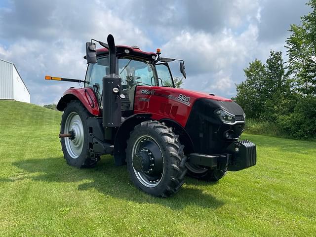 Image of Case IH Magnum 220 equipment image 1