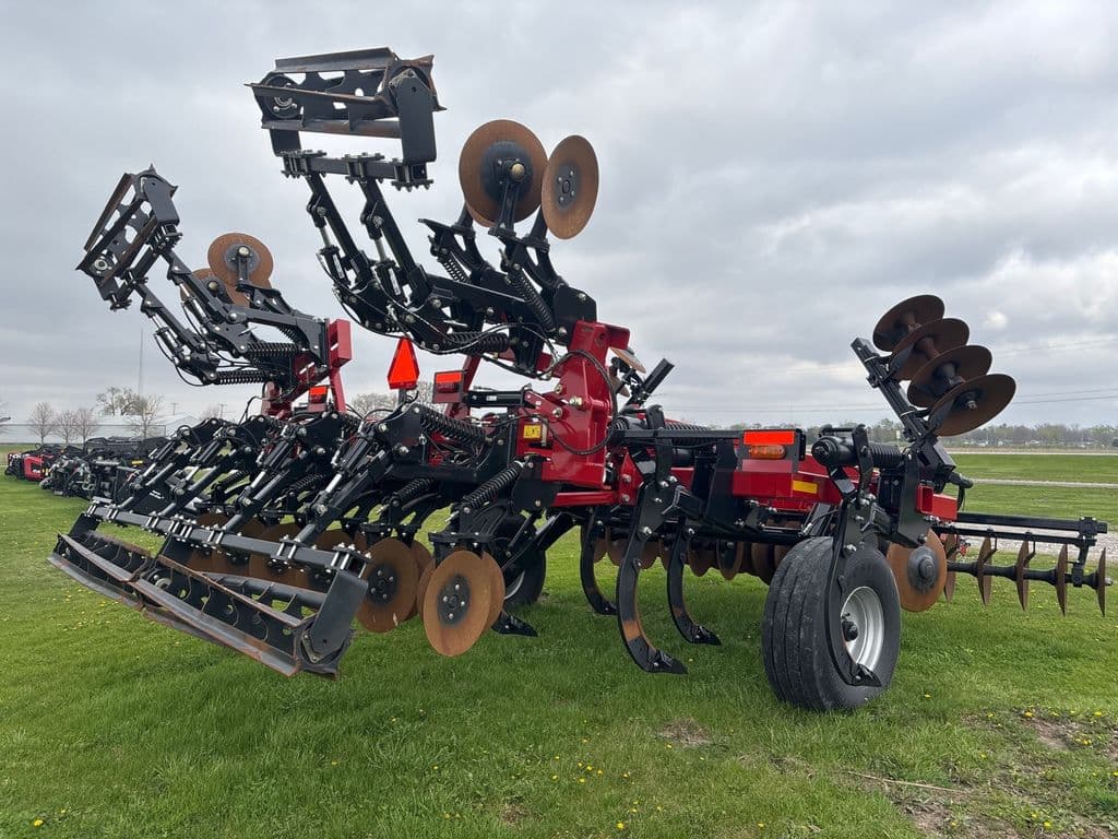 Image of Case IH Ecolo-Tiger 875 Primary image