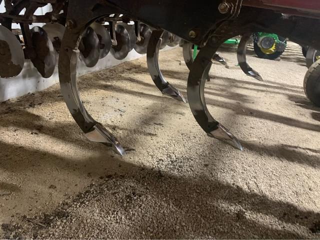 Image of Case IH Ecolo-Tiger 875 equipment image 3