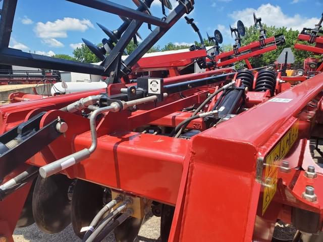 Image of Case IH Ecolo-Tiger 875 equipment image 4