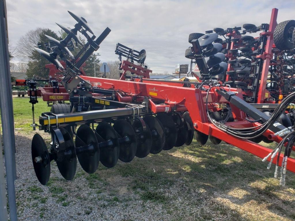 Image of Case IH Ecolo-Tiger 875 Primary image