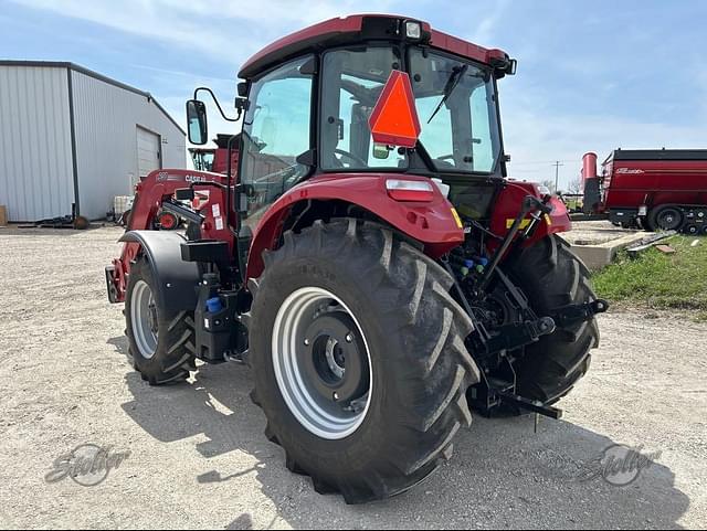 Image of Case IH Farmall 100C equipment image 4