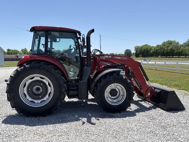 Image of Case IH Farmall 100C equipment image 1