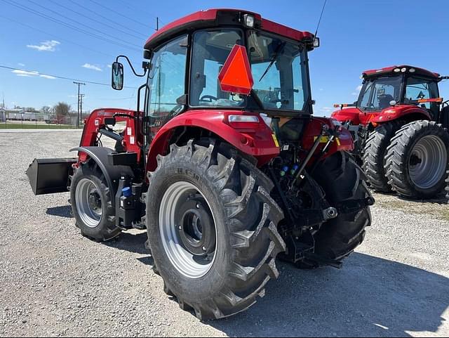 Image of Case IH Farmall 100C equipment image 4