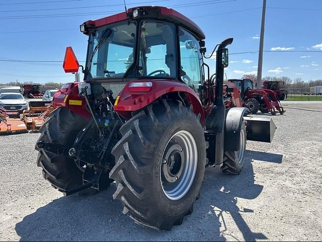 Image of Case IH Farmall 100C equipment image 2