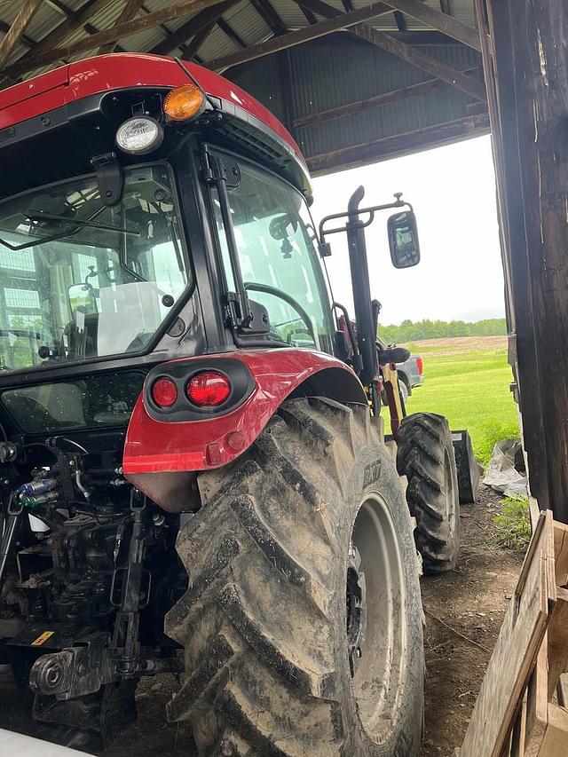 Image of Case IH Farmall 105A equipment image 3