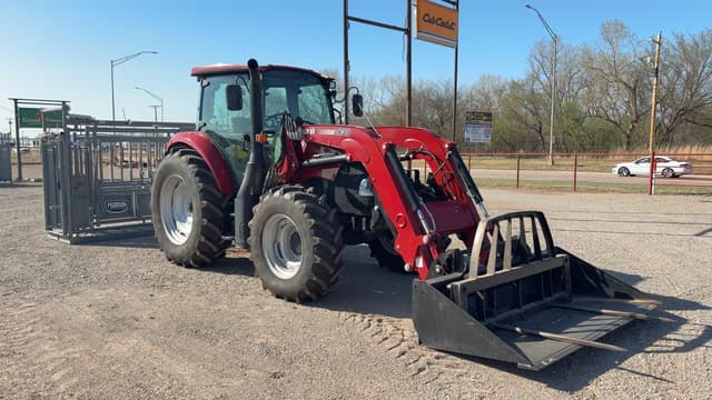 Image of Case IH Farmall 110C equipment image 4