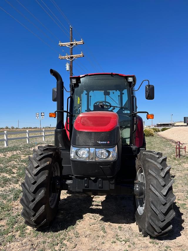 Image of Case IH Farmall 110C equipment image 1