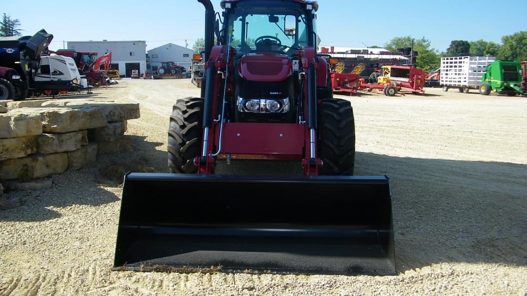 Image of Case IH Farmall 110C Image 1