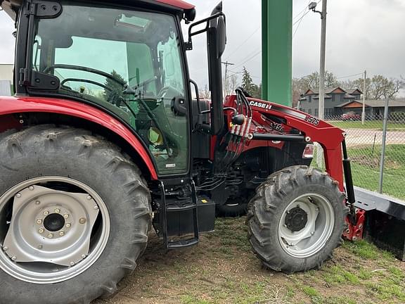 Image of Case IH Farmall 115A equipment image 2