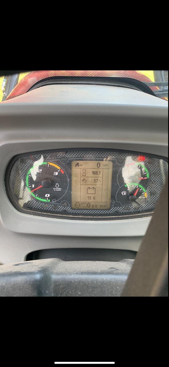 Image of Case IH Farmall 115A equipment image 4