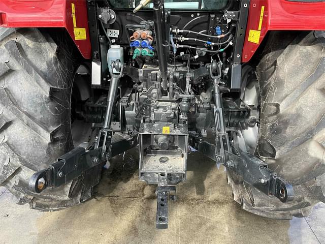 Image of Case IH Farmall 115A equipment image 1