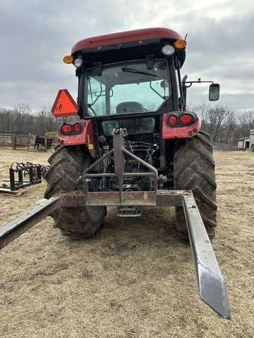 Image of Case IH Farmall 115A equipment image 4