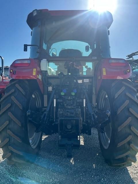 Image of Case IH Farmall 120C equipment image 4