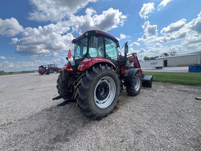 Image of Case IH Farmall 120C equipment image 2