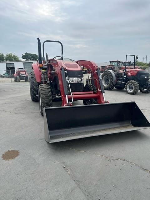 Image of Case IH Farmall 120C equipment image 2