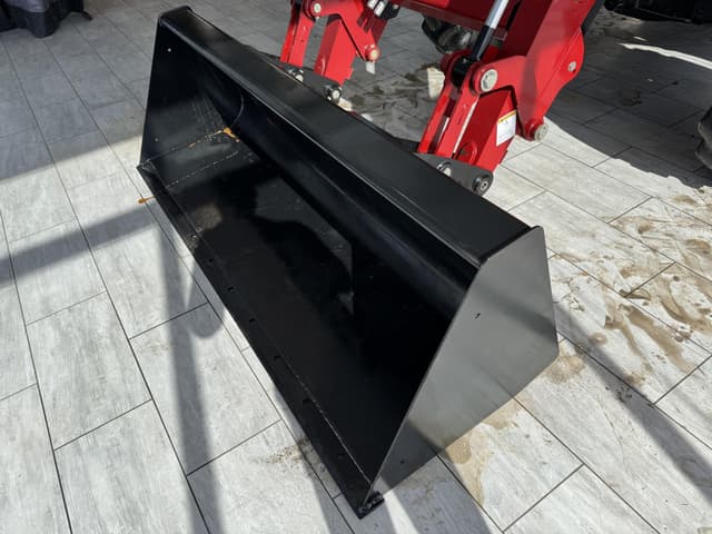 Image of Case IH Farmall 120C equipment image 1