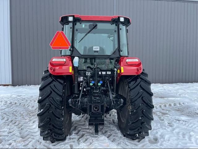 Image of Case IH Farmall 120C equipment image 3