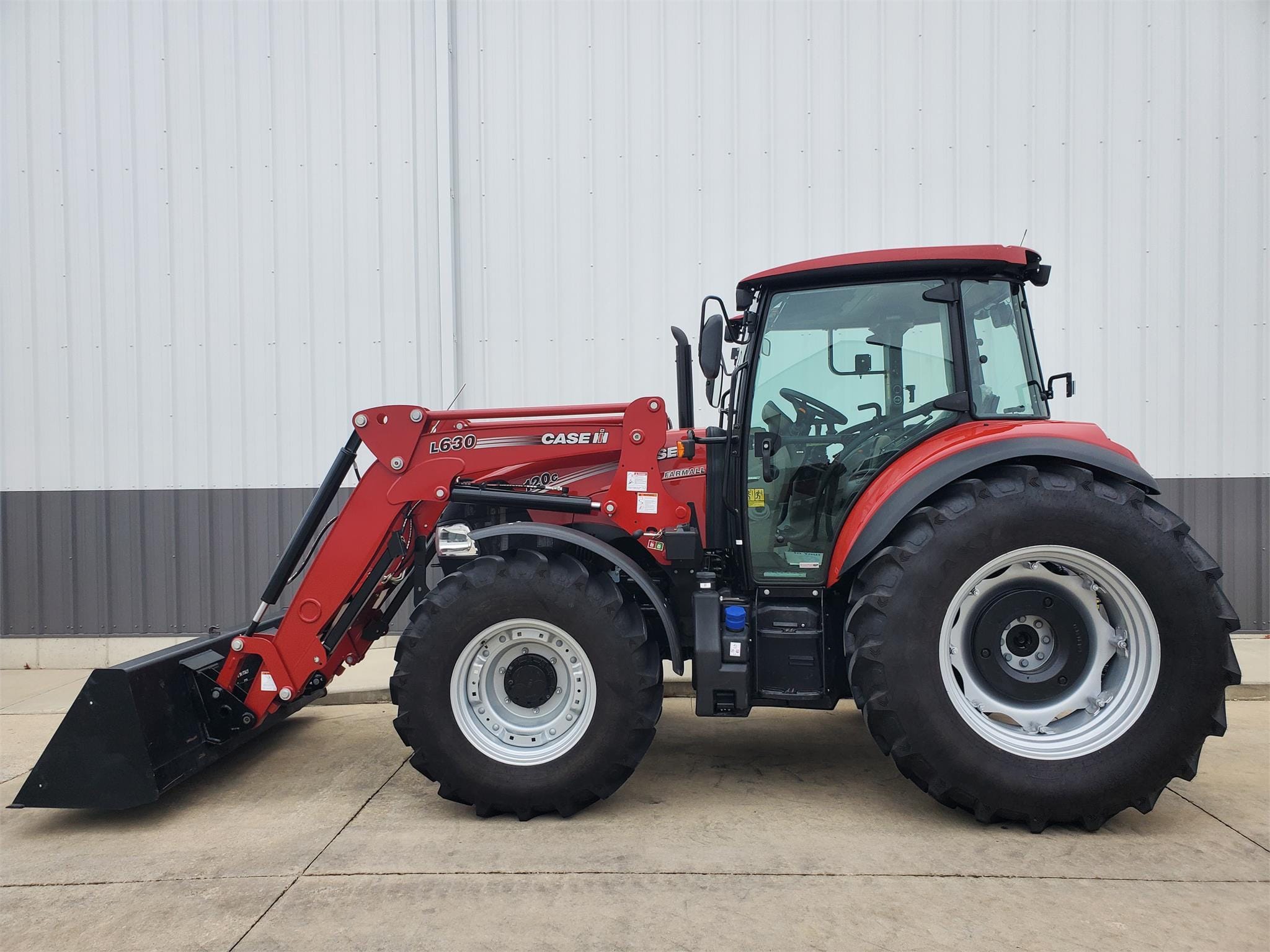 2023 Case IH Farmall 120C Equipment Image0