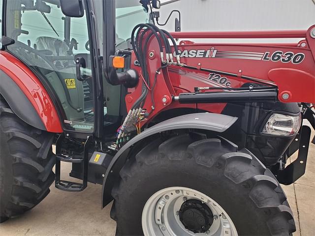 Image of Case IH Farmall 120C equipment image 2