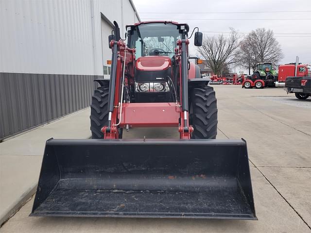 Image of Case IH Farmall 120C equipment image 1