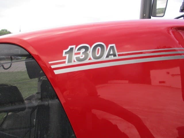Image of Case IH Farmall 130A equipment image 4