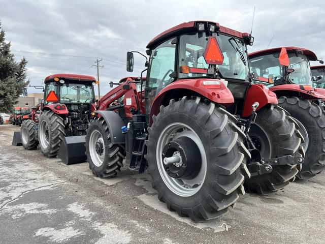 Image of Case IH Farmall 140A equipment image 2